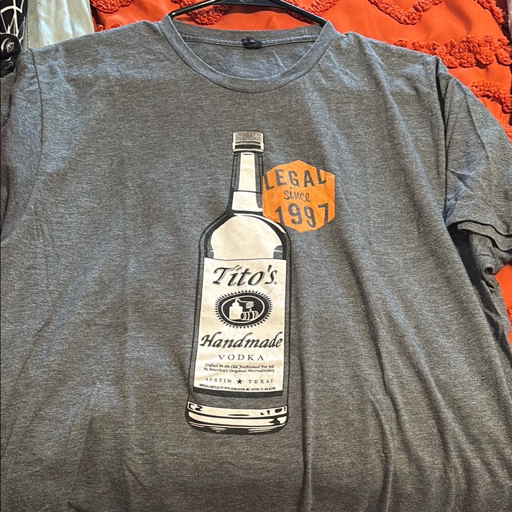 Gray and Orange Short Sleeve Tees with Graphic Design